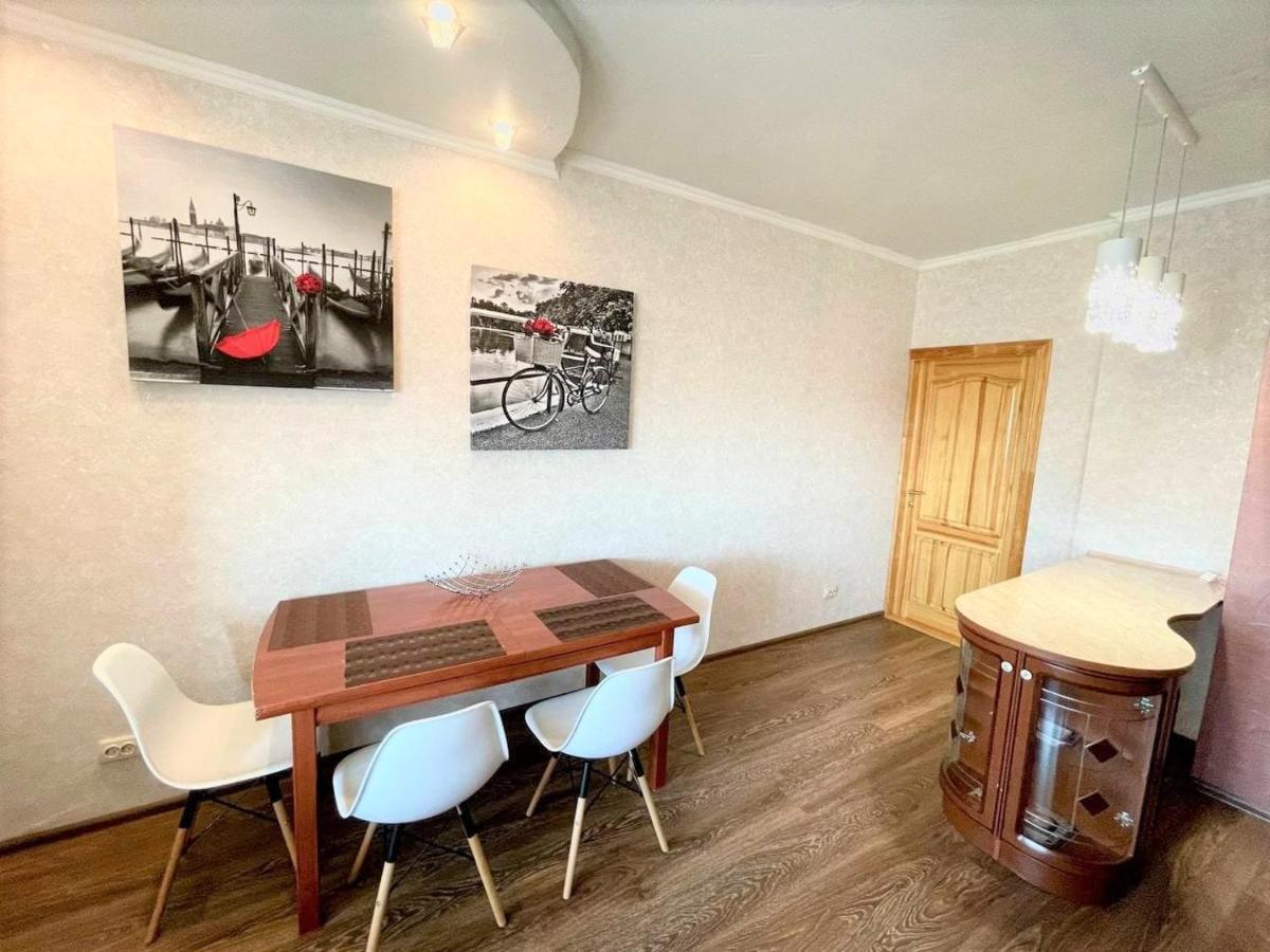 Luxcityapart On Olievskaya Kiev Luaran gambar